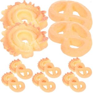 Party Decoration 16 PCS Realistic Cookies Dessert Cabochons Cupcake Dekorera Flatback Simulation Artificial Biscuits