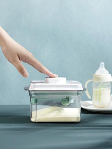 Organisation Food Storage Airtight Container Milky Powder Formel Dispenser Scraper and Spoon BPAFREE LUFTYD JAR