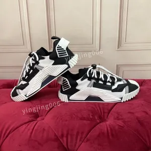 2023New Brand Designer Sapatos casuais para homens tênis planos femininos baixos panda preto nevoeiro cinza grossa brilho triplo dunks estranho amor