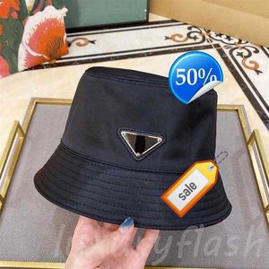 beltPra Chapéus Bucket Hat Casquette Designer Estrelas com o mesmo passeio casual Chapéus de aba pequena de topo plano Triângulo Selvagem Padrão Ins Ba259h2