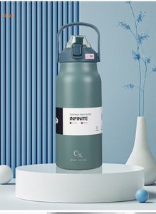 Drickware Water Bottles Net Celebrity Portable 316 Rostfritt stål Thermos Cup 1300 ml 1700 ml stor kapacitet kommer att bära halmkopp utomhussportkokare ins av DHL