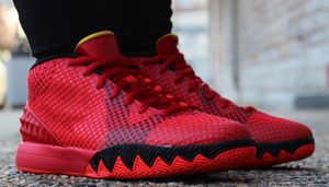 Kyrie 1 aldatıcı kırmızı erkek basketbol ayakkabıları yüksek kaliteli Irving 1s Wolf Gri Derin Pewter Tur Sarı Kızılötesi Dungeon Spor Ayakkabıları Kutu Boyutu 7-12