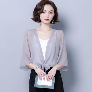 Blouses pour femmes été bureau crème solaire dentelle châle petit gilet Cardigan veste polyvalent neige à manches courtes mince Blouse femmes élégante Cape