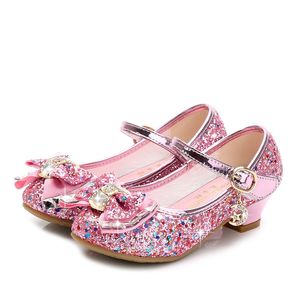 Tênis sapatos de couro de princesa para meninas floras glitter glitter de salto alto nó de borboleta nó azul rosa prateado 230504