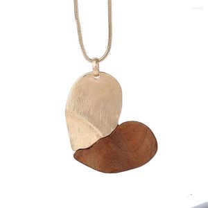 Collane con ciondolo Collana a catena lunga con cuore di pesca in legno di moda Gioielli regalo di Natale di alta qualità