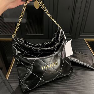 Womens Oil Wax Shopping Tote 22 Shopping Bag Classic Quilted Black White Black-Gold White-Silver Metal Hardware Matelasse Chain Shoulder Handbag With Pouch 35CM/38CM