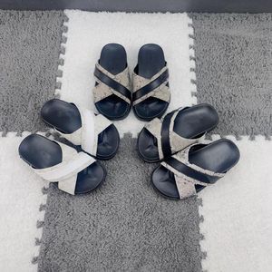 Designer Slipper Brand Summer Ribbon Splice Flatform Sandaler Storlek 26-35 Big Boys Kids Shoes