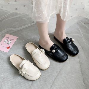 Slippers 2023 Женские туфли летний корейский стиль заостренные пальцы Baotou Wear Half Drag Ladies с сандалиями и дизайнером