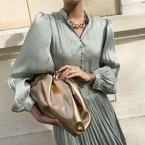 Casual Dresses Chic Vintage Dress Women Summer 2023 Green V-neck Button Up Bodycon Female Long Sleeve Apricot Business Clothing