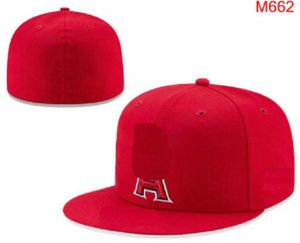2023 Cappelli aderenti da baseball da uomo Sox LA NY KC Classico Rosso Colore nero Hip Hop Los Angeles Sport Cappellini con design completamente chiuso Chapeau 05 Stitch Heart 