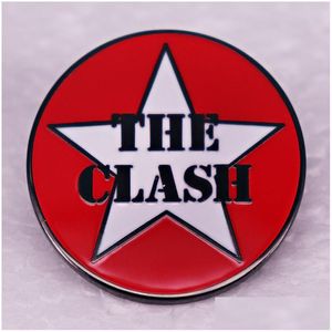 Stift broscher The Clash Brosch British Punk Rock Band Badge Schoolbag Accessories Pin Drop Leverans smycken DHLQ2