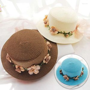 Breda brimhattar 2023 Summer Women's Sun Hat Bucket Cap Beige Lace Bowknot Flowers Ribbon Flat Top Straw Caps Panama