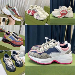 Nyaste löparskor för män Dam SKOR Designer sneakers Fritidsskor unisex toppkvalitet Vit Klassisk Grön Universitet Röd Sportsko 003