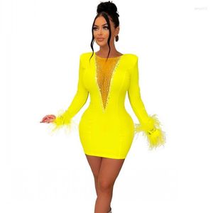 Ethnische Kleidung Sexy Frauen Afrikanisches Kleid Langärmelig Eng anliegende Hüfte Mini Volltonfarbe Mesh Garn Diamant Partykleider Winter 2023