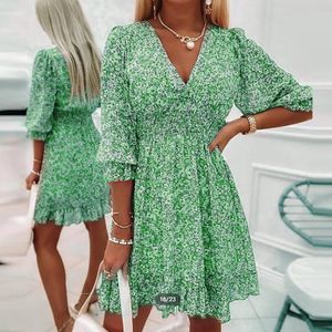 Casual Dresses Women Floral Print Dress New Summer Sexy V-ringen Boho Half Sleeve A-line kort klänning Kvinnlig eleganta strandklänningar Vestidos 230505