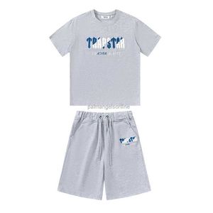 Roupas de moda de grife camisetas camisetas na moda Trapstar azul branco toalha bordado solto relaxado masculino feminino manga curta conjunto de shortsstreetwear tops