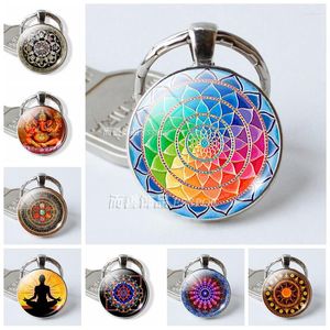 Keychains Fashion Round Cabochon Image Flower Mandala Yoga Symbol Glass Pendant Key Ring Keychain Jewelry Key Accessories Creative Gift