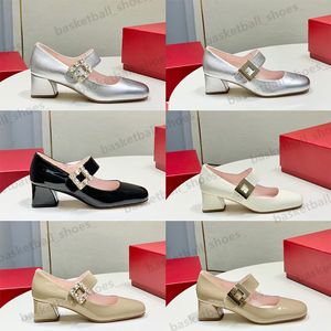 Designer di lusso Scarpe eleganti da donna Fibbia da trapano Tacchi alti da donna Strass Fibbia in metallo Singole dita dei piedi sexy da sposa Scarpe nere lucide nude