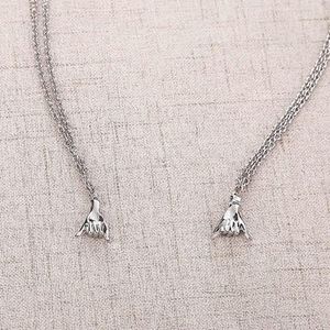 Chains Y55F Novelty Hold Hands Couple Pendant Jewelry Decor Holding Clavicle Chain Wish Matching Chokers Gift For Friends