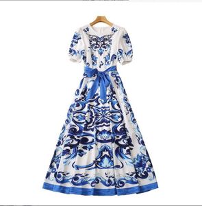 304 XXL 2023 Frühling Flora Print Kleid Rundhalsausschnitt Kurzarm Rundhalsausschnitt Blaue Perlen Polyester Panelld DRess Luxury Fashion Prom Womens Clothes SH