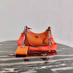 Borsa a tracolla di moda di alta qualità classica staccabile con portachiavi Borsa diagonale diagonale da donna Borsa a mano di design superiore / Borse sotto le ascelle