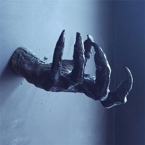 Decorative Objects Figurines Gothic Witch's Hand Statues Creative Resin Ornament Aesthetic Wall Keys Hanging Rack Bag Hangers Wall Art Sculptures Home Decor 230504