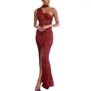 Abiti casual 2023 Paillettes sexy Borgogna Una spalla Prom Maxi Side Split Backless Abito da cerimonia nuziale lungo fino al pavimento Abito