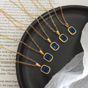 Correntes ROPUHOV 2023 Design de jóias europeias simples Cristal azul quadrado quadro de clavícula pingente de clavícula de colar sofisticada para mulheres