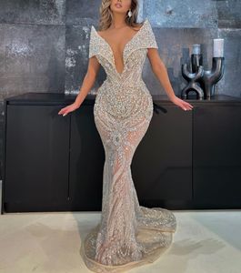Evening Sexy Mermaid Dree Sleevele V Neck Applique Sequin Floor Length 3D Lace Hollow Diamond Beaded Train Prom Formal Gown Plu Size Gown Party Dre