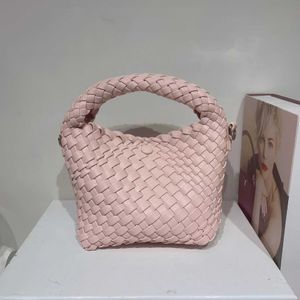 Letnie torby na ramię kobiety miękka designerska torba skórzana mini worki do wiadra na wodę solidne ręczne nadgarstek jedna torba crossbody 230426