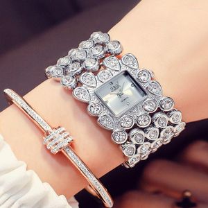 Armbanduhren 2023 GD Frauen Strass Uhren Kleid Uhr Diamant Armband Armbanduhr Damen Kristall Quarzuhren