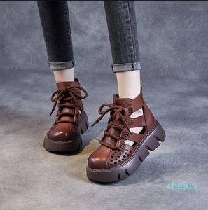 Sandaler 2023 Summer Fashion Shoes Women Retro äkta läderkilar Plattform Peep Toe High Heel Black