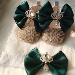 İlk Walkers Jade Crown Bebek Makarası Ayakkabı Yeşil Bow Head Bandı Seti Bling Bebe Adı 100 Gün Bale Aktör Prenses Kız İlk WA 230505