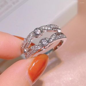 クラスターリング2023ダブルレイヤー女性のための輝くジルコン韓国スタイルファッションシンプルな恋人ギフト婚約指輪