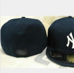 Męskie baseball pełne zamknięte czapki Summer True Fit Hip Hop Trucker Hat Tata Gorras Hombreball Bone Men Men Women 32 Drużyny Casual Sport Flat Hats NY New York Mix Color