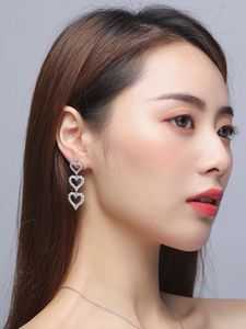 Zaręczyny Heart Lab Diamond Dangle Earring 925 Strerel -Srebrny Party Wedding Drop Kolczyki dla kobiet Bridal Promise Biżuteria