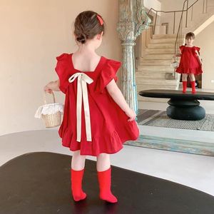 Kız Elbiseleri Yaz Okul Öncesi Kızların Petal Kollu Gevşek Elbise Sıradan Elbise Soluk Bow A-line Elbise Çocuk Seti 2-7y 230505