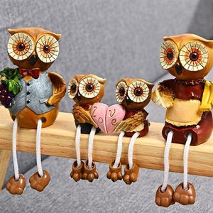 Objetos decorativos Figuras 4pcs Resina criativa Owl Owrnament Adorable Alta qualidade Ornamento da estatueta de coruja de coruja para casa Decoração 230506