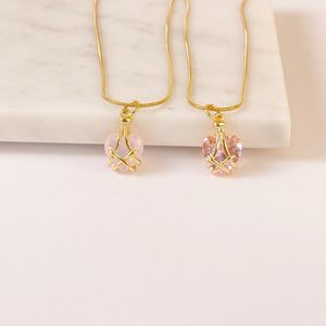 Collane con ciondolo Collana in acciaio al titanio a forma di cuore sfaccettato con zirconi rosa Cartone animato Castello di diamanti Amore per donne Ragazze Regalo Ciondolo