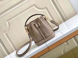 10A top designer leather handbag top designer crossbody bag small bucket bag 16cm shoulder bag with box.