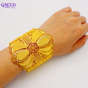 Bangle Luxury Dubai Female Big Gold Color Bangles For Women Wedding Bride Bracelet Bangles African Arab Jewelry Middle East 230506