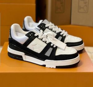2023 Designer Sneaker Virgil Trainer Casual Shoes Calfskin Leather Abloh White Green Red Blue Letter Overlays Platform Low Sneakers vuitton lv Size eur 44
