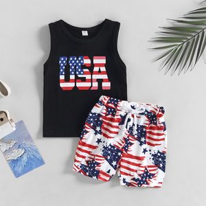 男の子のファッション服セットヨーロッパとアメリカの幼児の手紙印刷されたベストTシャツUSAプリントアメリカンフラッグドローロープショーツスーツ幼児カジュアル服S2187