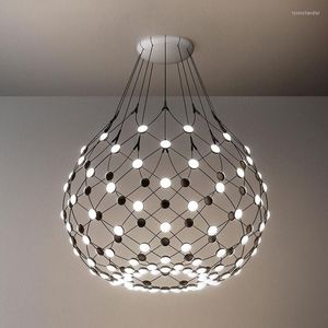 Lampy wiszące Postmodernistyczne czarne plus białe światła LED aluminium duża kreatywność netto wisząca lampa nordycka salon domowe urządzenia deco