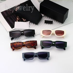 Óculos de sol de designer de moda com óculos de moldura larga com triângulo invertido criativo Lunette Business Business Business Luxuric Sunglasses para mulheres de lazer PJ067 B23