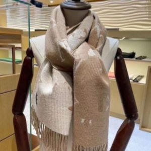 Sciarpa di design di lusso Sciarpe Bandana per uomo Donna Scialle di cotone invernale Sciarpa di lana Stilista di moda Scialle di cashmere Anello a quadri scozzese Sciarpe Echarpe Homme