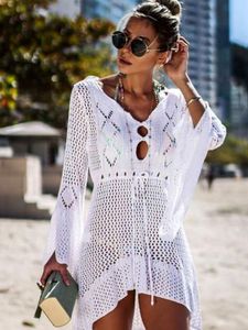 Mutade feminina 2023 Summer Women Women Beachwear Sexy White Crochet Tunic Beach Dress Dress Woman Swimsuites Concobres de biquíni Q719 230506