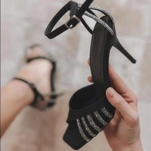 Sandali 2023 scarpe da donna estive di grandi dimensioni punta quadrata tacco fine da donna strass tacco alto femminile nero