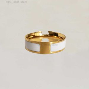 Moda Klasik Orijinal 1: 1 Bant Yüzük Tasarımcı Tasarım Emaye Yüzük Erkekler ve Kadın Çift Harfler 18K Gold Ring Tatil Hediyeleri