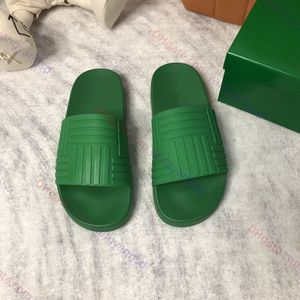 Moda w kratkę One Line Flip Flop dla par do Slider Kaptery noszą na zewnątrz letnie wszechstronne wszechstronne sandały plażowe z płaskim dnem